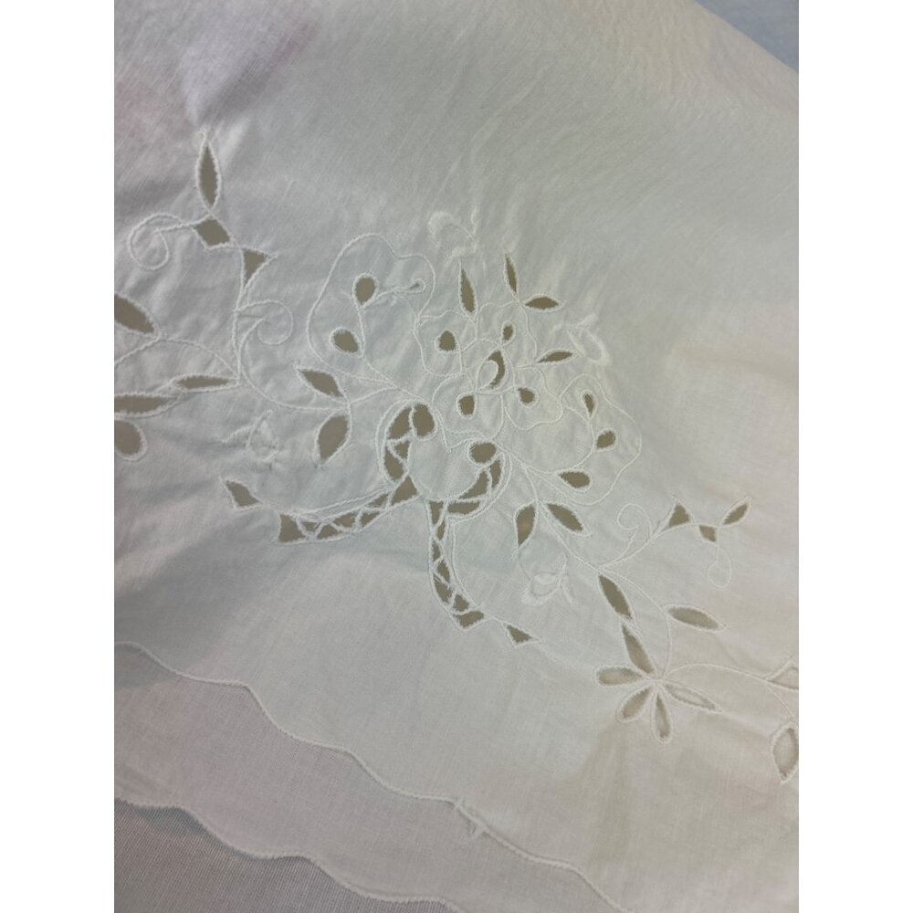 Vintage White Battenberg Pillowcase Embroidered Floral Scalloped Edges